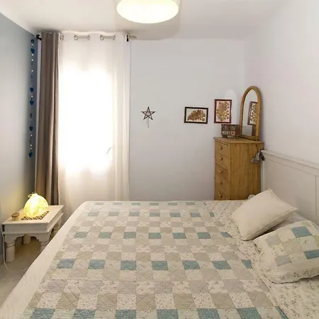 P2. Miu, 4 Pax, Διαμέρισμα *